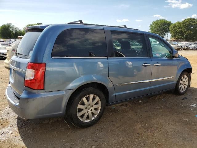 2012 Chrysler Town & Country Touring L