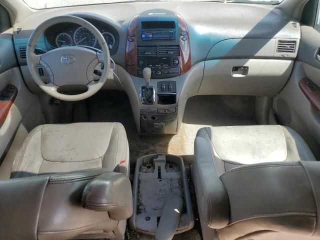 2005 Toyota Sienna XLE