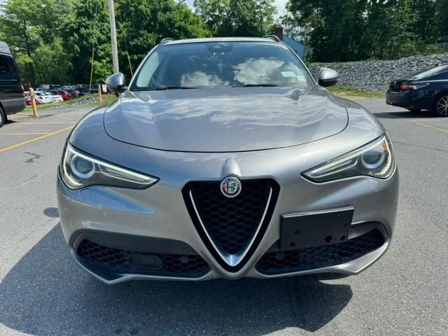 2018 Alfa Romeo Stelvio Sport