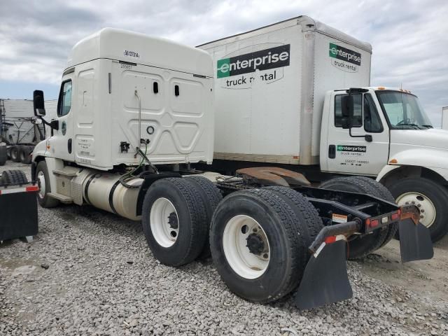 2019 Freightliner Cascadia 125