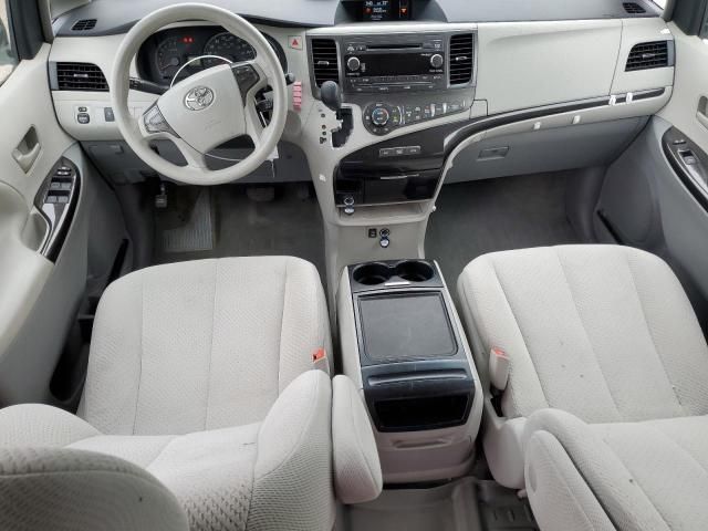 2013 Toyota Sienna LE