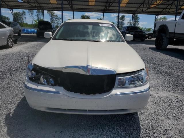 2002 Lincoln Town Car Executive