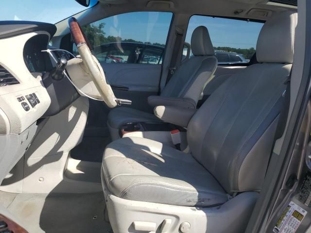 2011 Toyota Sienna XLE