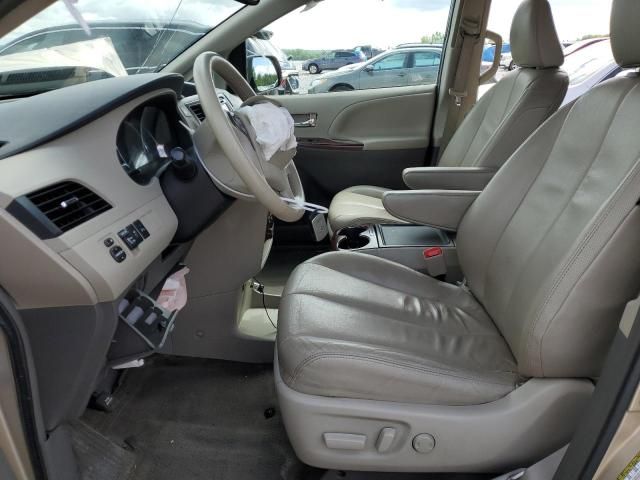 2014 Toyota Sienna XLE