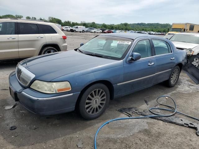 2005 Lincoln Town Car Signature