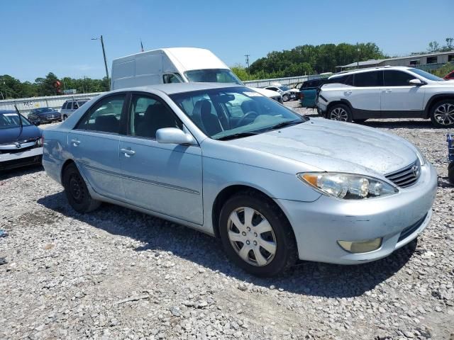 2005 Toyota Camry LE