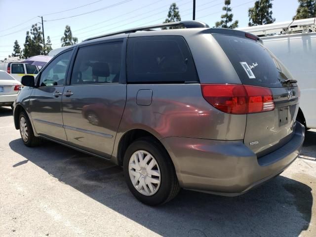 2004 Toyota Sienna CE