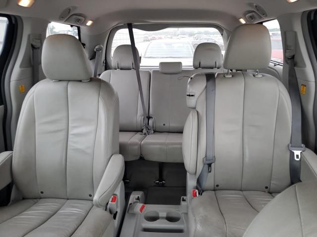 2012 Toyota Sienna XLE