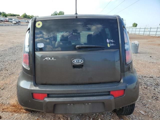 2011 KIA Soul +