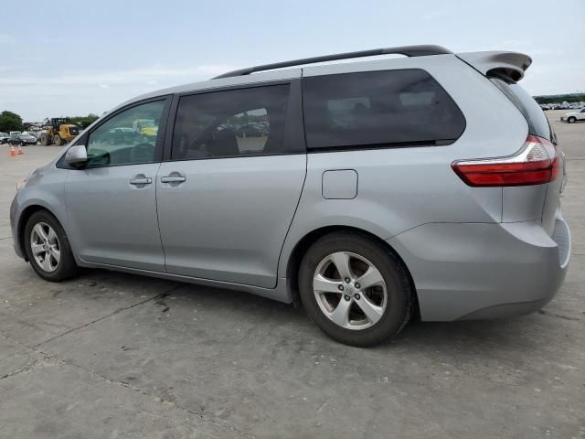 2015 Toyota Sienna LE