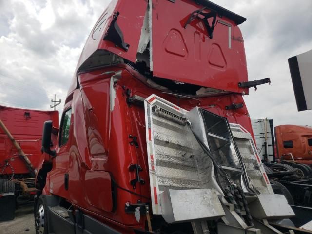 2019 Freightliner Cascadia 126