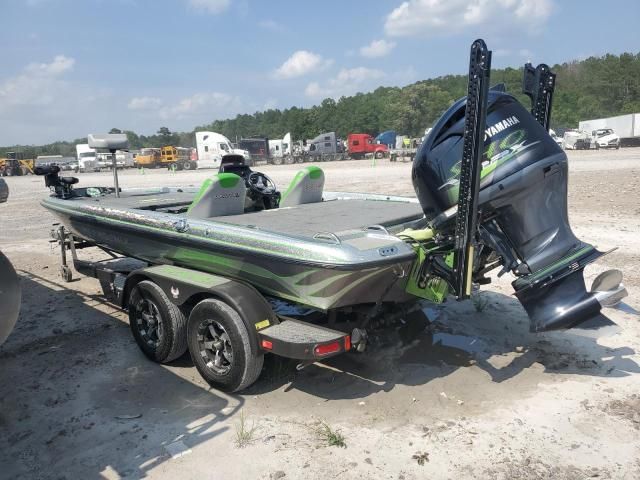 2018 Phoenix Boat