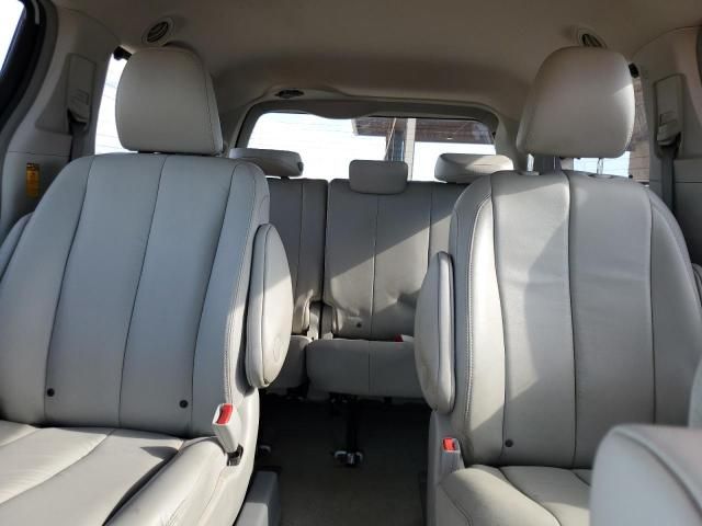 2014 Toyota Sienna XLE