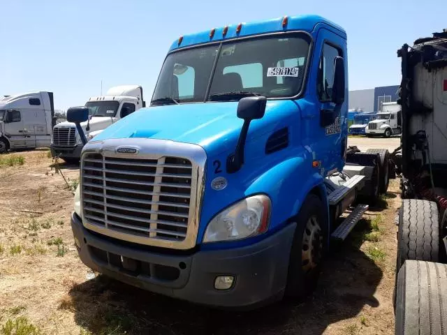 2016 Freightliner Cascadia 113