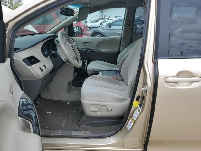 2012 Toyota Sienna LE