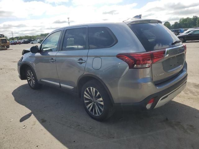 2020 Mitsubishi Outlander SE