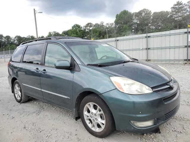 2004 Toyota Sienna XLE