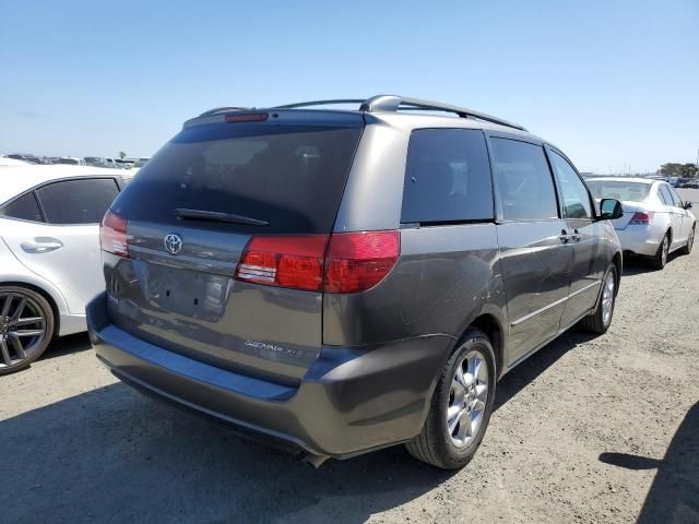 2004 Toyota Sienna XLE