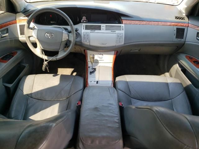 2005 Toyota Avalon XL