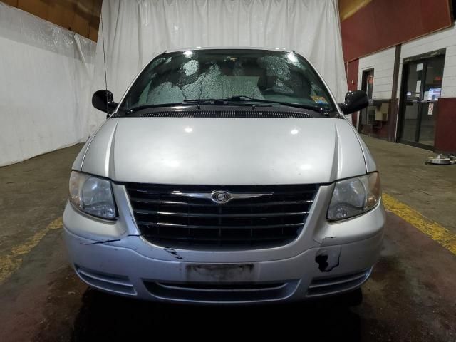 2005 Chrysler Town & Country