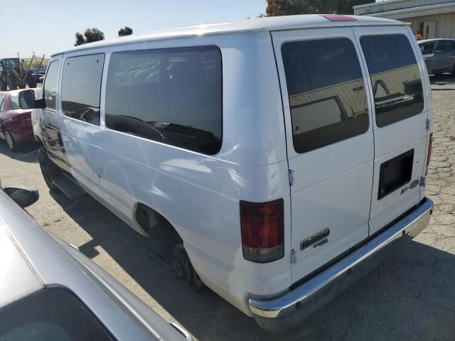 2013 Ford Econoline E350 Super Duty Wagon