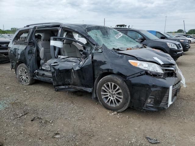 2019 Toyota Sienna XLE