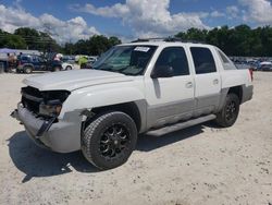 Lots with Bids for sale at auction: 2002 Chevrolet Avalanche C1500