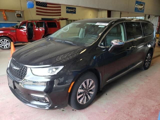 2023 Chrysler Pacifica Hybrid Limited