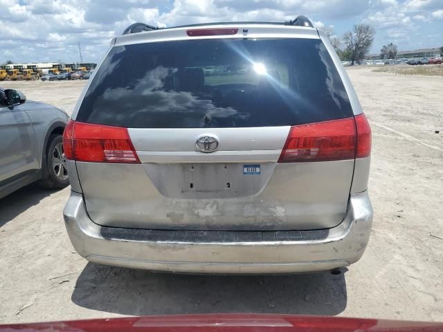 2004 Toyota Sienna XLE