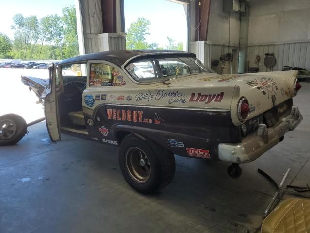 1957 Ford Custom