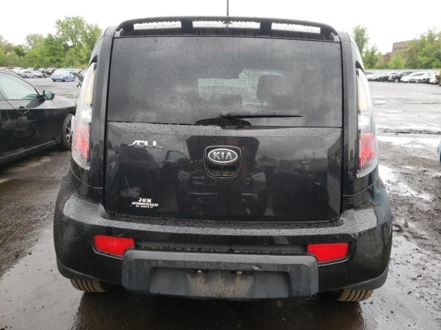 2011 KIA Soul +