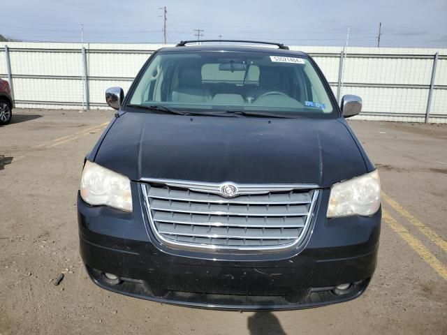 2010 Chrysler Town & Country Touring