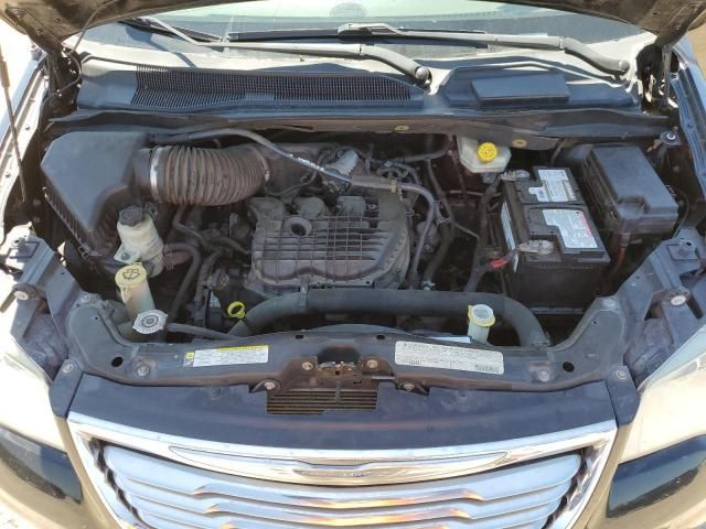 2012 Chrysler Town & Country Touring L