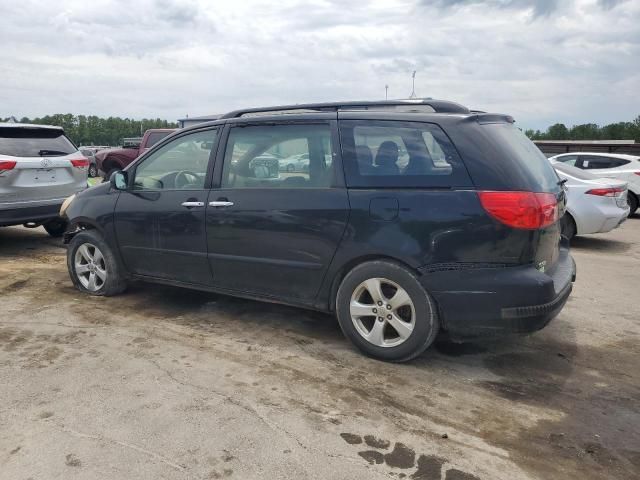 2009 Toyota Sienna CE