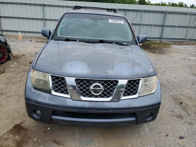 2005 Nissan Pathfinder LE