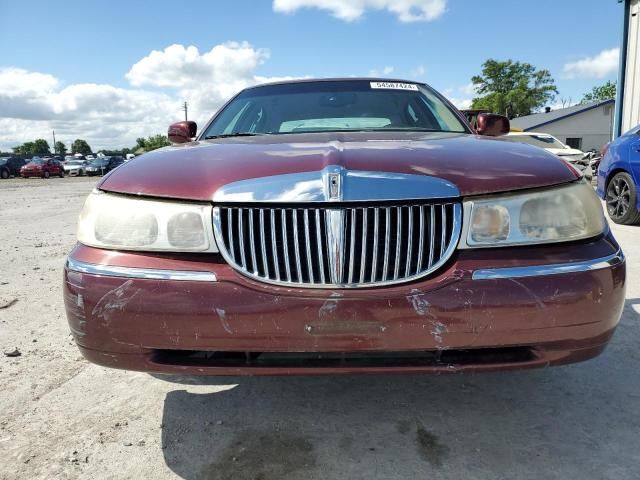 2000 Lincoln Town Car Signature