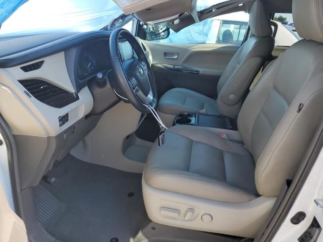 2019 Toyota Sienna XLE