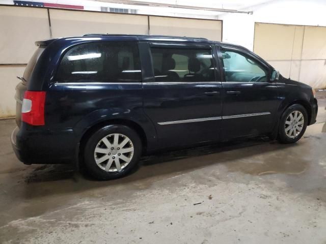 2011 Chrysler Town & Country Touring L