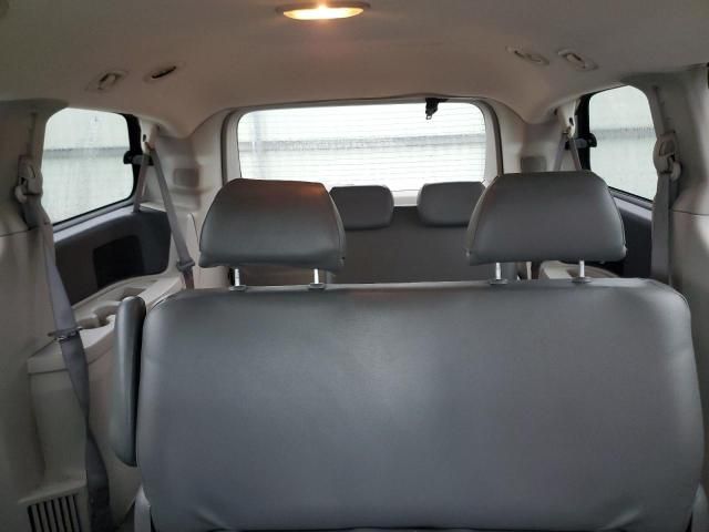 2010 Volkswagen Routan S