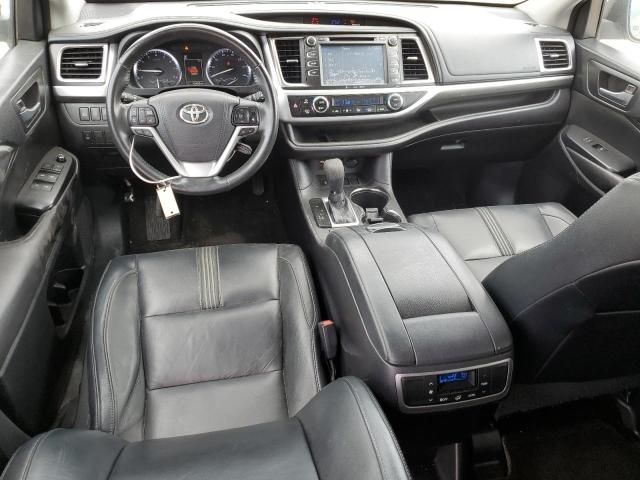 2017 Toyota Highlander SE