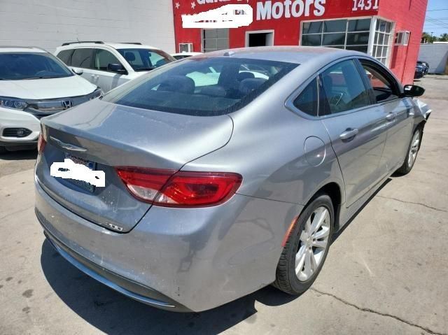 2015 Chrysler 200 Limited