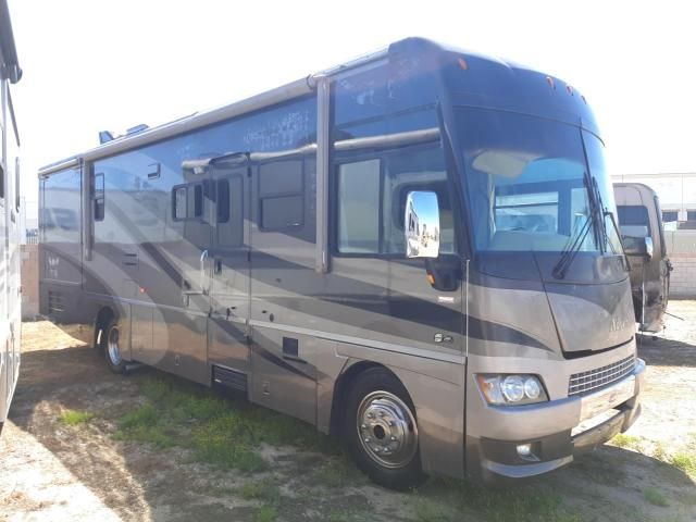 2005 Workhorse Custom Chassis Motorhome Chassis W22