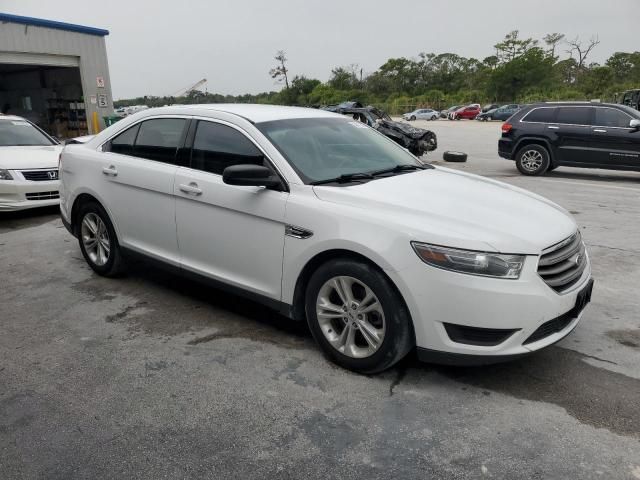 2015 Ford Taurus SE