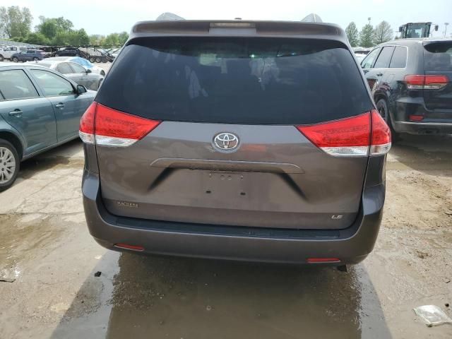 2013 Toyota Sienna LE