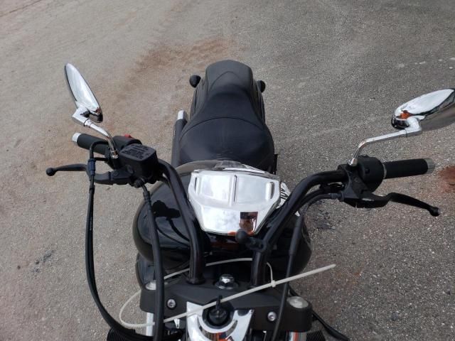 2011 Yamaha XVS1300 CU