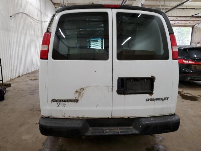 2004 Chevrolet Express G2500