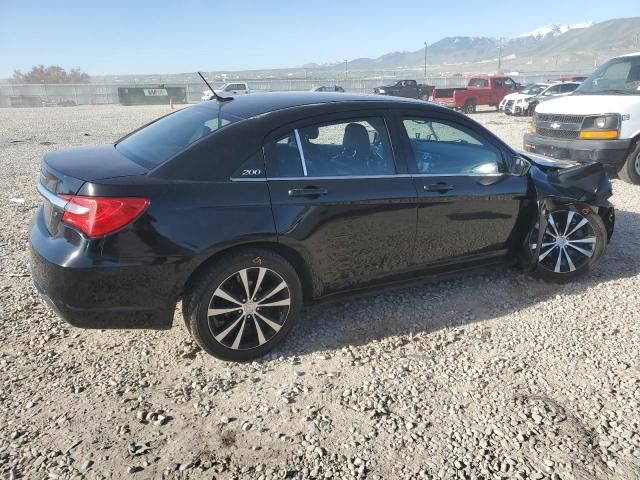 2013 Chrysler 200 Limited