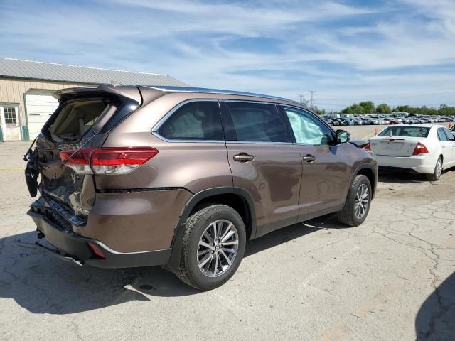 2019 Toyota Highlander SE