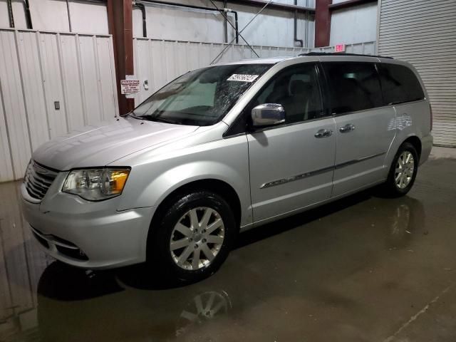 2012 Chrysler Town & Country Touring L