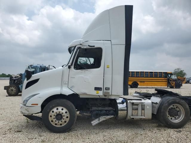 2019 Volvo VNR